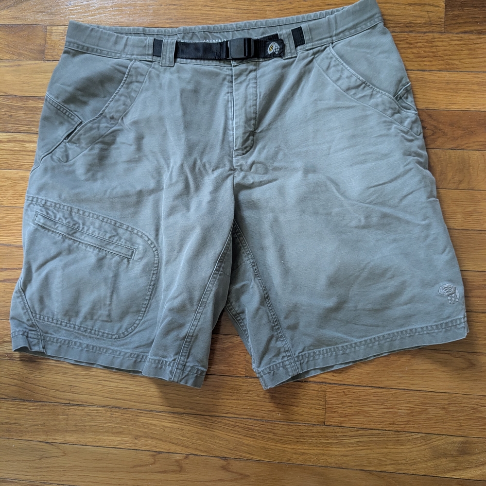 Mountain Hardwear Men's Tan Cargo Shorts